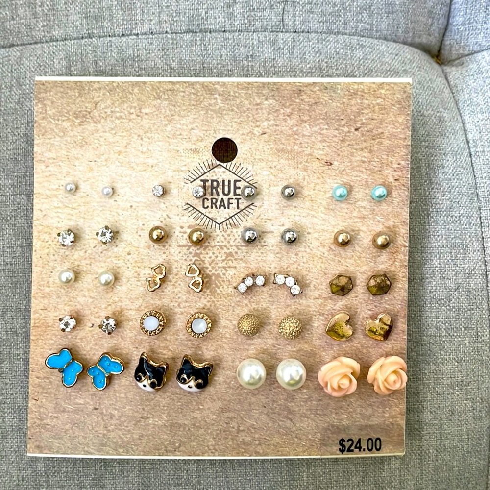 A set of 20 earrings by True Craft